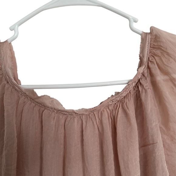 Giulia light peach Relaxed Ruffled laced top - Picture 5 of 6